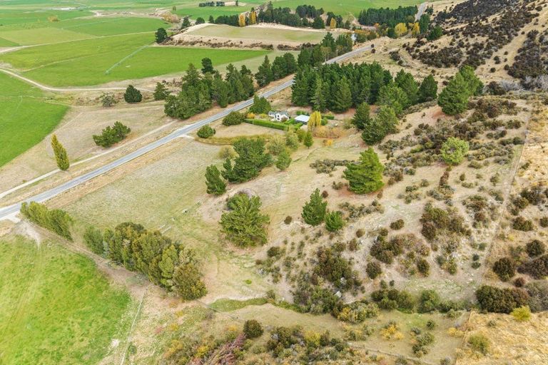 Photo of property in 2331 Luggate-cromwell Road, Queensberry, Cromwell, 9383