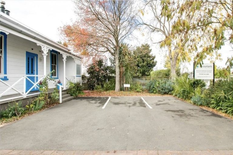 Photo of property in 1010 Heretaunga Street East, Parkvale, Hastings, 4122