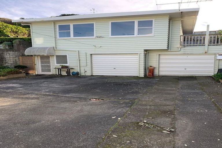 Photo of property in 304 The Esplanade, Island Bay, Wellington, 6023