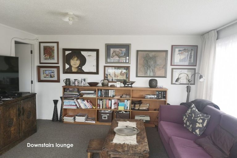 Photo of property in 3a Leo Place, Kawaha Point, Rotorua, 3010