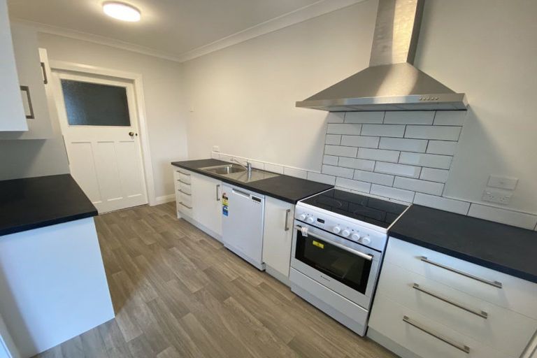 Photo of property in 24 Fitchett Street, Palmerston North, 4410