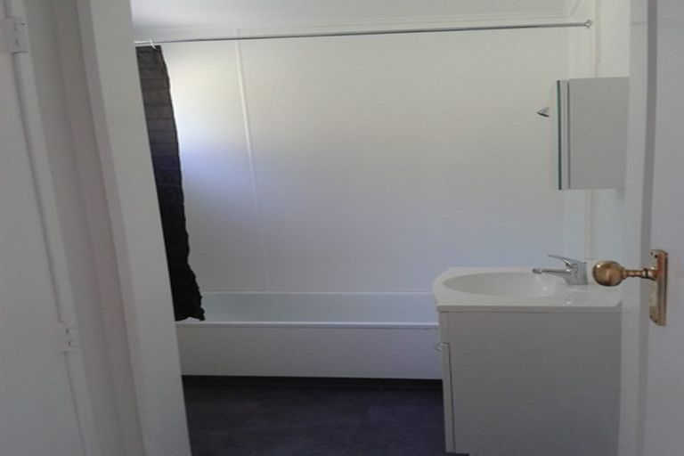 Photo of property in 15b Dormar Place, Churton Park, Wellington, 6037