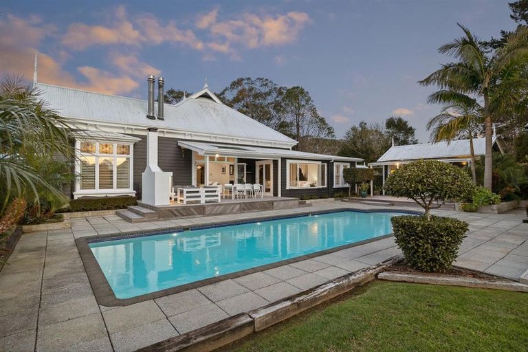 Photo of property in 70 Pomona Road, Kumeu, 0891