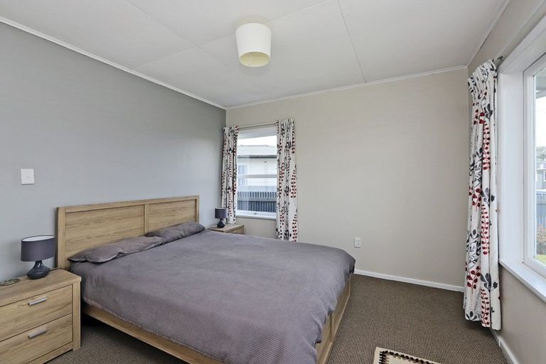 Photo of property in 2 Alexander Avenue, Onekawa, Napier, 4110