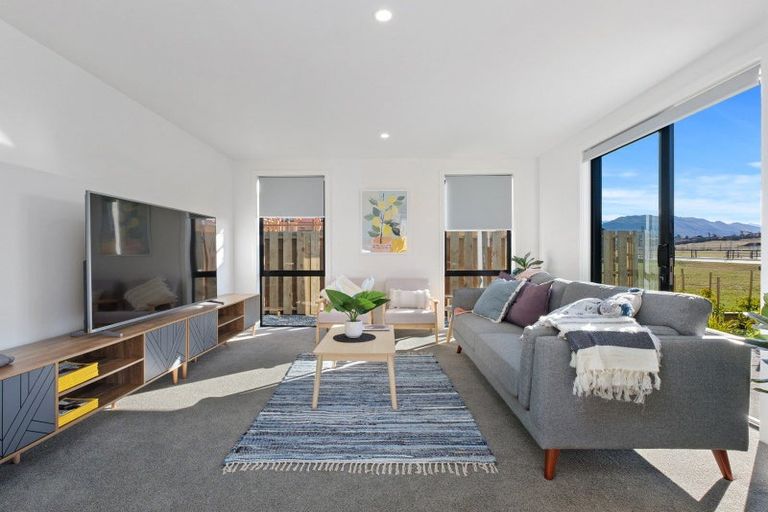 Photo of property in 40 Obelisk Street, Wanaka, 9305