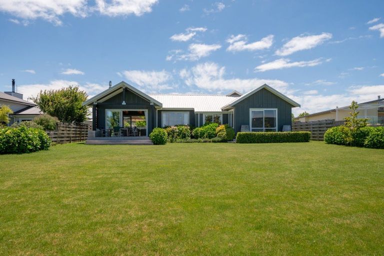 Photo of property in 9 Pukeko Way, Kinloch, Taupo, 3377