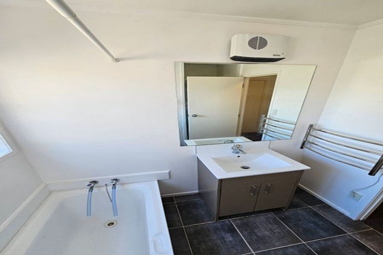 Photo of property in 57 Gills Road, Bucklands Beach, Auckland, 2014