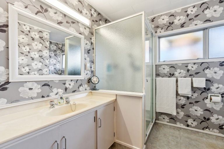 Photo of property in 8 Miller Place, Masterton, 5810