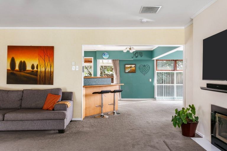 Photo of property in 2 Emily Street, Riverdale, Gisborne, 4010