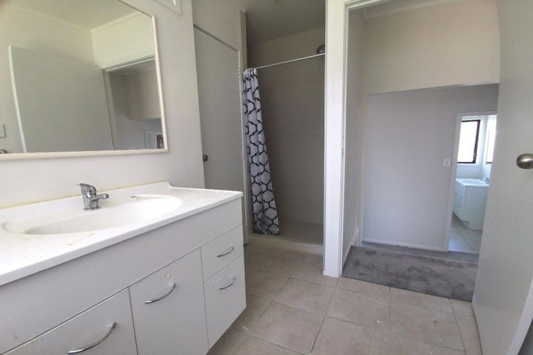 Photo of property in 1/23 Heron Place, Pakuranga Heights, Auckland, 2010