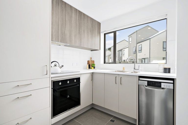 Photo of property in 2/170 Fraser Avenue, Johnsonville, Wellington, 6037