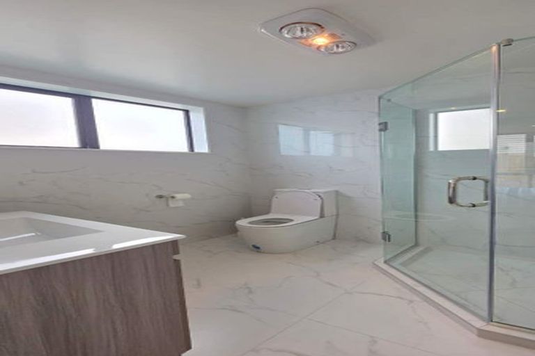 Photo of property in 421b Bucklands Beach Road, Bucklands Beach, Auckland, 2012