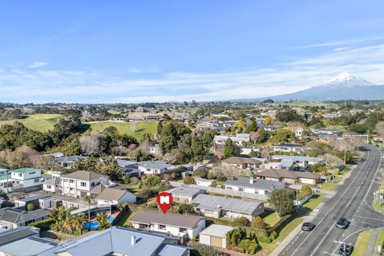 Photo of property in 247 Tukapa Street, Westown, New Plymouth, 4310