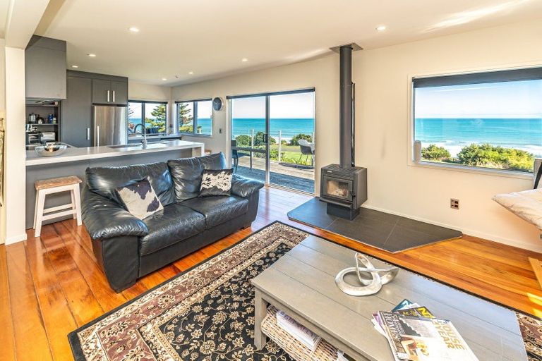 Photo of property in 18 Sunset Parade, Kai Iwi, Whanganui, 4574