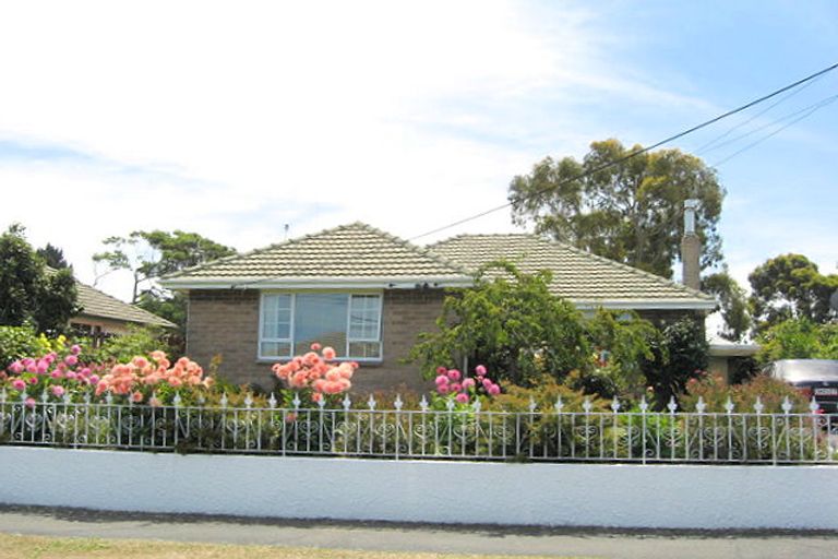 Photo of property in 23 Colac Street, Avondale, Christchurch, 8061