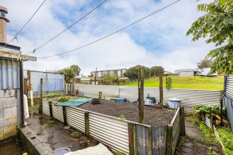 Photo of property in 42 Park Lane, Waitara, 4320