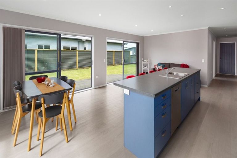 Photo of property in 16 Surfers Avenue, Waihi Beach, 3611