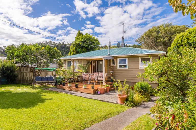 Photo of property in 23 Lowtherhurst Road, Massey, Auckland, 0614