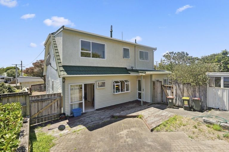 Photo of property in 38 Donovan Road, Paraparaumu Beach, Paraparaumu, 5032