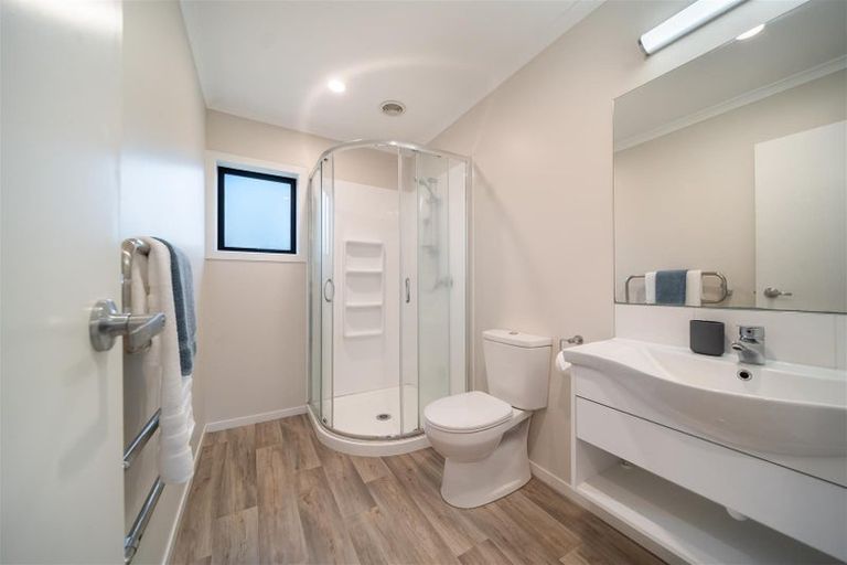 Photo of property in 2/9 Heath Street, Saint Andrews, Hamilton, 3200