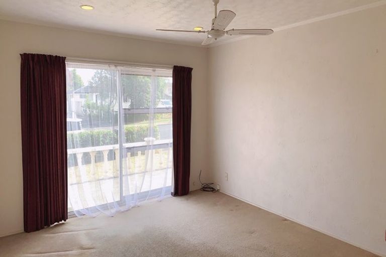 Photo of property in 6 Casuarina Road, Half Moon Bay, Auckland, 2012