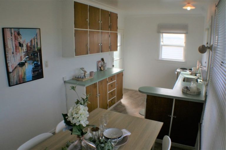 Photo of property in 57 Weraroa Road, Levin, 5510