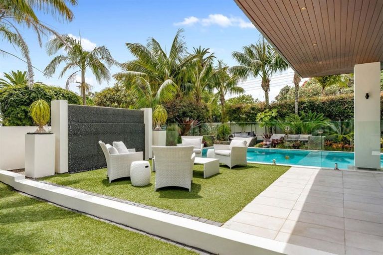 Photo of property in 18a Tiri Road, Milford, Auckland, 0620