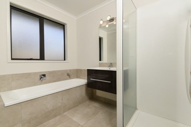 Photo of property in 15 Waikai Close, Ruakura, Hamilton, 3214