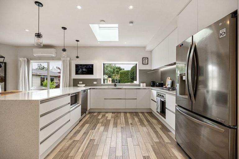 Photo of property in 140 Rutland Street, St Albans, Christchurch, 8052