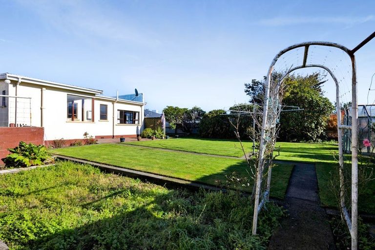 Photo of property in 18 Egmont Street, Hawera, 4610
