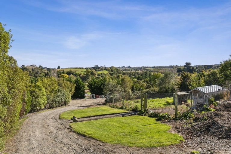 Photo of property in 240 Huia Street, Waikanae, 5391