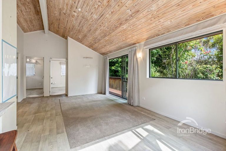 Photo of property in 85 Park Rise, Campbells Bay, Auckland, 0630