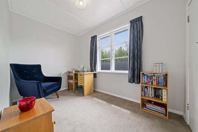 Photo of property in 16 Leeds Street, Milson, Palmerston North, 4414