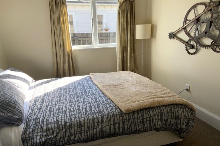 Photo of property in 100 Somerfield Street, Somerfield, Christchurch, 8024