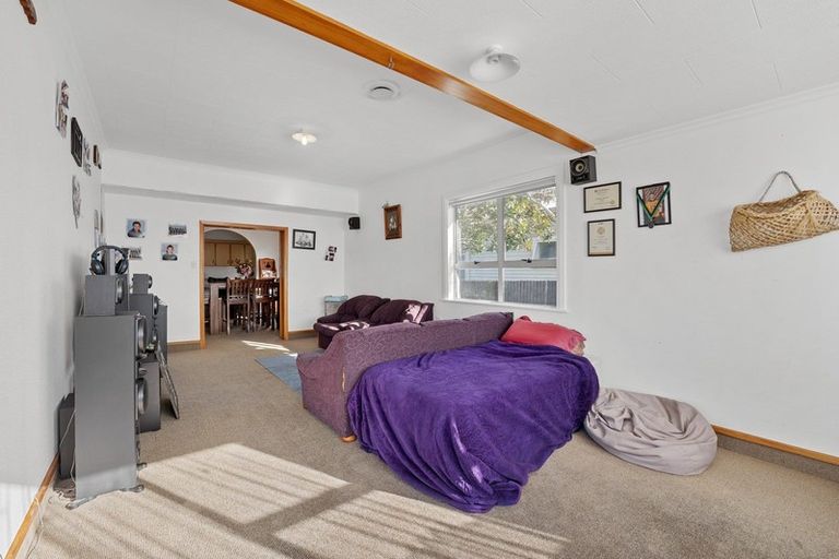 Photo of property in 223 Glover Road, Hawera, 4610