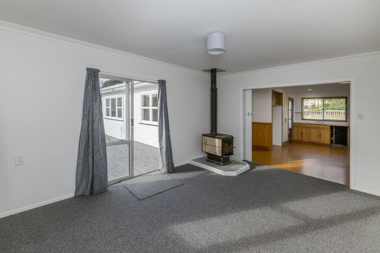 Photo of property in 10 Ngaio Street, Otaki Beach, Otaki, 5512