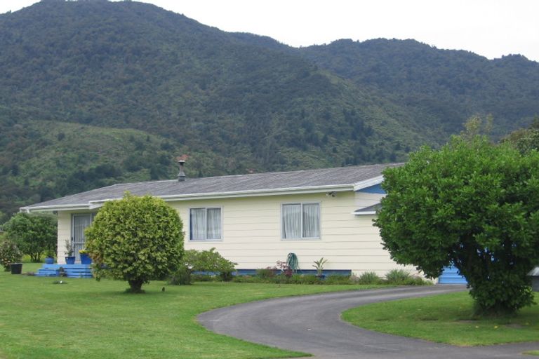 Photo of property in 24 Stirling Street, Te Aroha, 3320