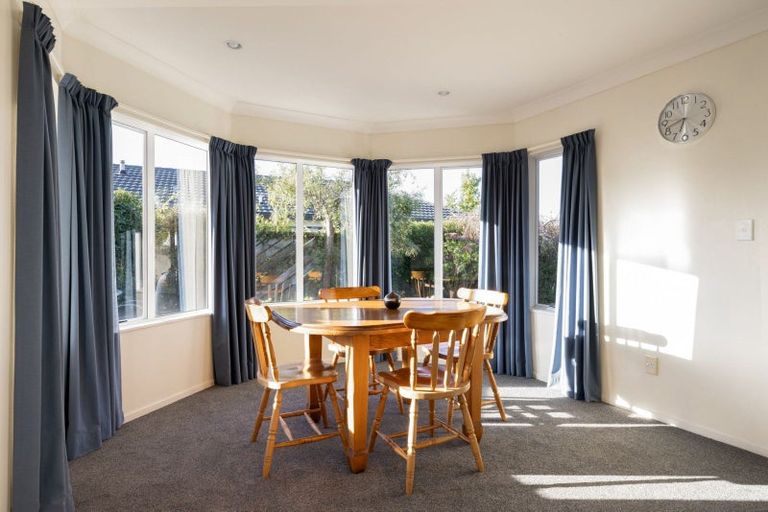 Photo of property in 31 Admiral Crescent, Flagstaff, Hamilton, 3210