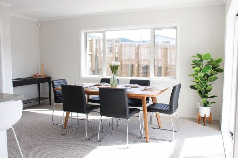 Photo of property in 47 Stockport Grove, Churton Park, Wellington, 6037