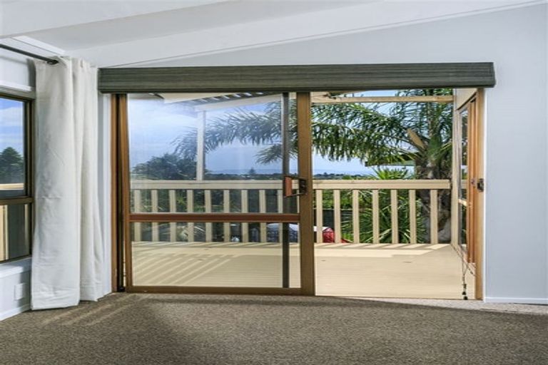 Photo of property in 14 Galaxy Drive, Mairangi Bay, Auckland, 0630