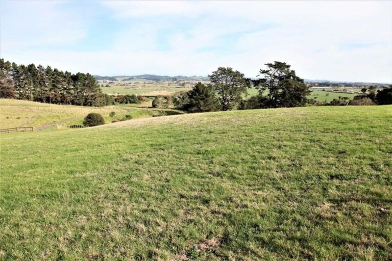 Photo of property in 181 Mangakura Road, Helensville, 0875