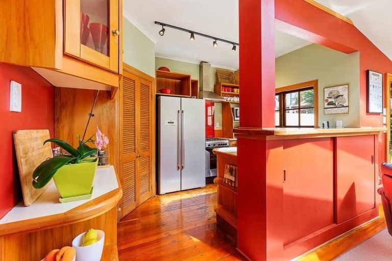 Photo of property in 128 Tinakori Road, Thorndon, Wellington, 6011