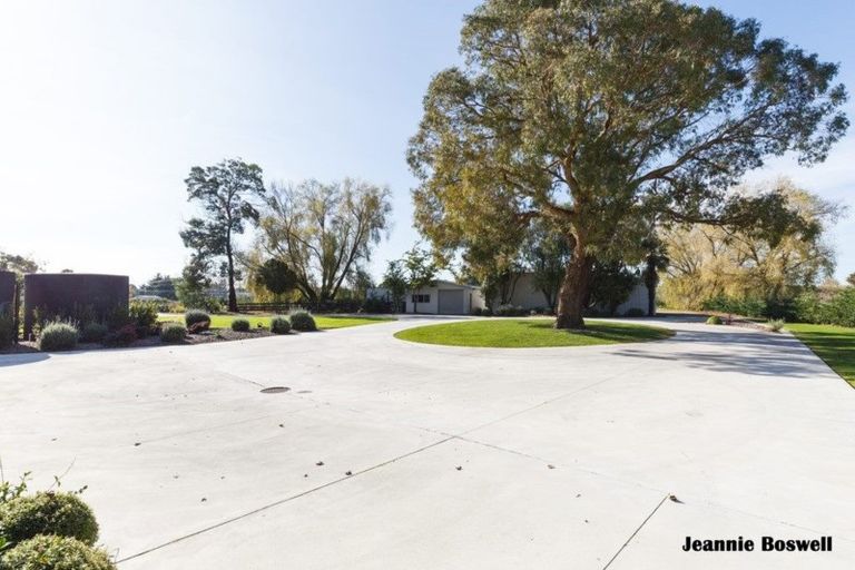 Photo of property in 375 No 1 Line, Longburn, Palmerston North, 4475