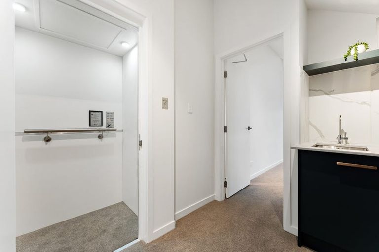 Photo of property in 47d Hastings Road, Mairangi Bay, Auckland, 0630