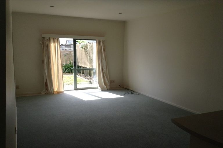 Photo of property in 12 Vitex Lane, Henderson, Auckland, 0612