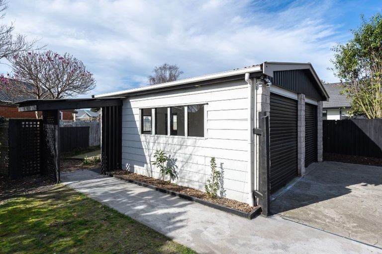 Photo of property in 9 Hurst Place, Parklands, Christchurch, 8083