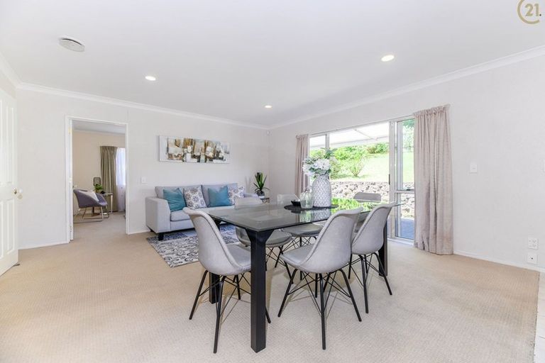 Photo of property in 28 Santa Ana Drive, Dannemora, Auckland, 2016