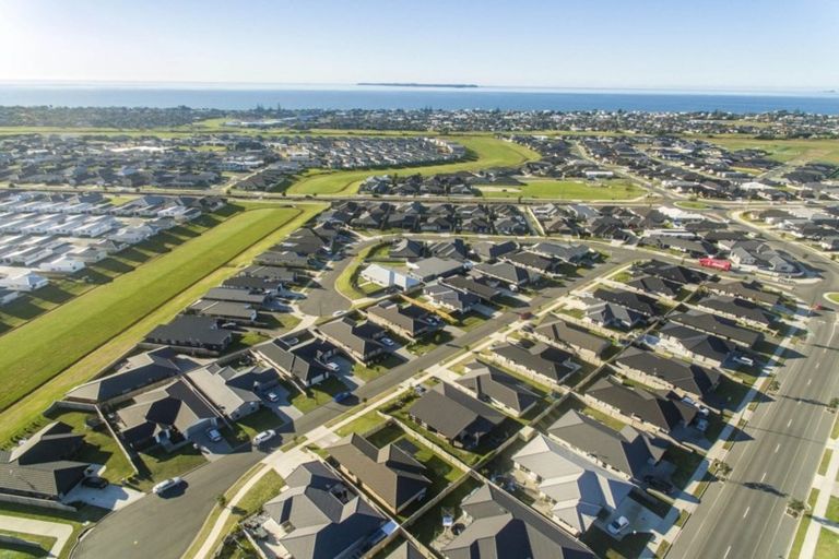 Photo of property in 19 Batty Street, Papamoa Beach, Papamoa, 3118