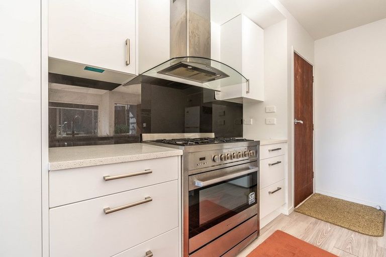 Photo of property in 1 Intrepid Place, Torbay, Auckland, 0630