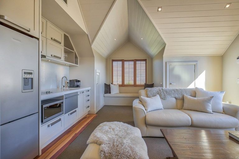 Photo of property in 8 Waimana Place, Wanaka, 9305